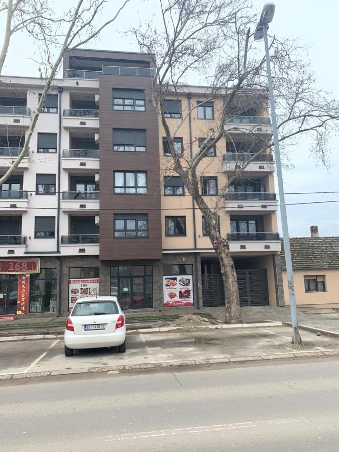Royal Residence Apartmani Pancevo Exterior photo